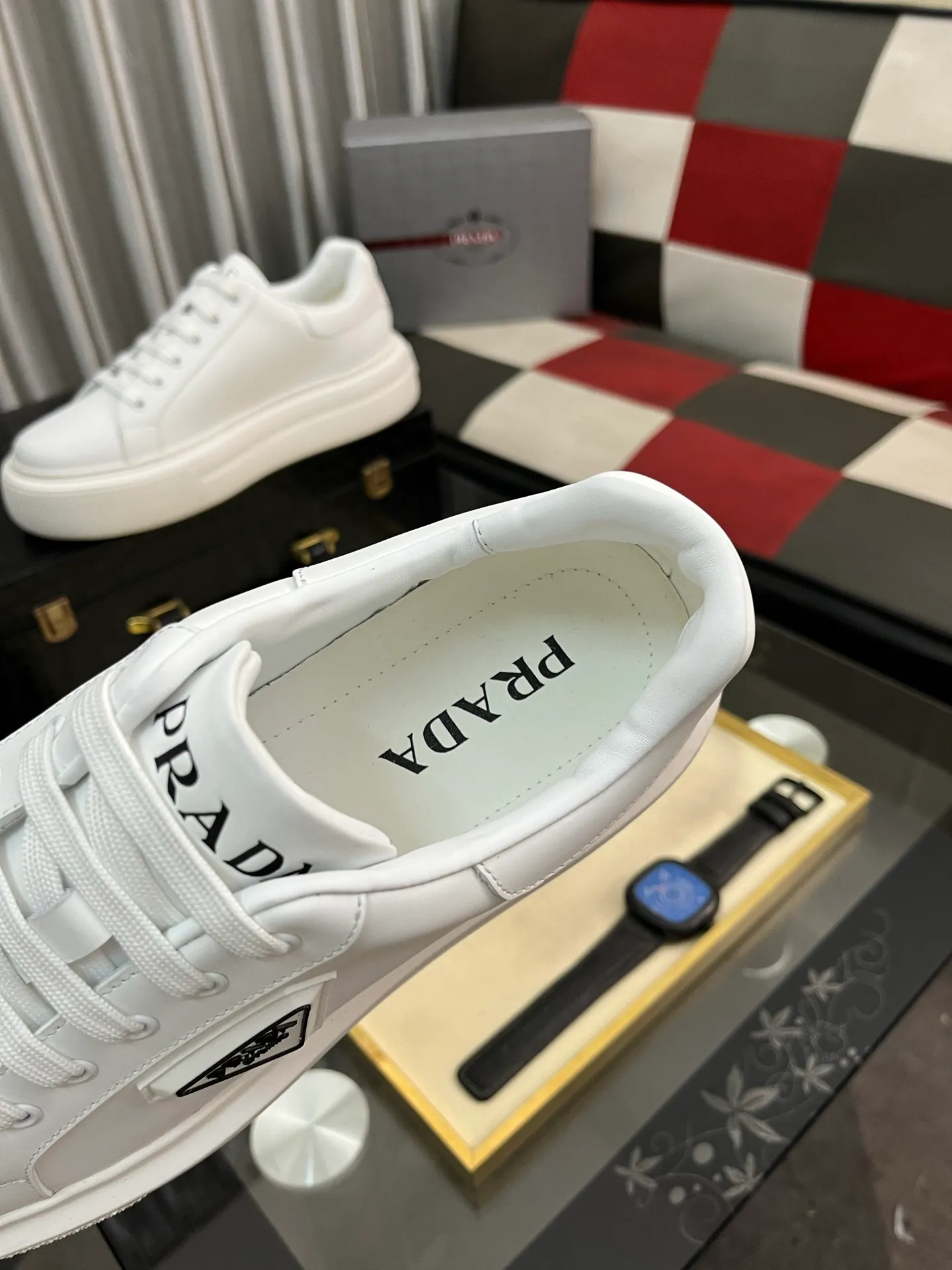 Men's shoes 💰580⌚️⌚️【PRADA】Prada casual shoes, originally developed 1:1, made of high-mercerized cowhide with imported cowhide, silk sheepskin lining, rubber outsole, comfortable and soft on the foot, size: 38-444️⃣Colors available